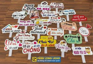 21+ Địa chỉ Uy Tín nhận làm Biển Quảng Cáo Cầm Tay Hashtag giá rẻ lấy liền